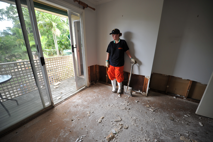 Illawarra SES volunteers participate in the Queensland Flood Recovery 2011